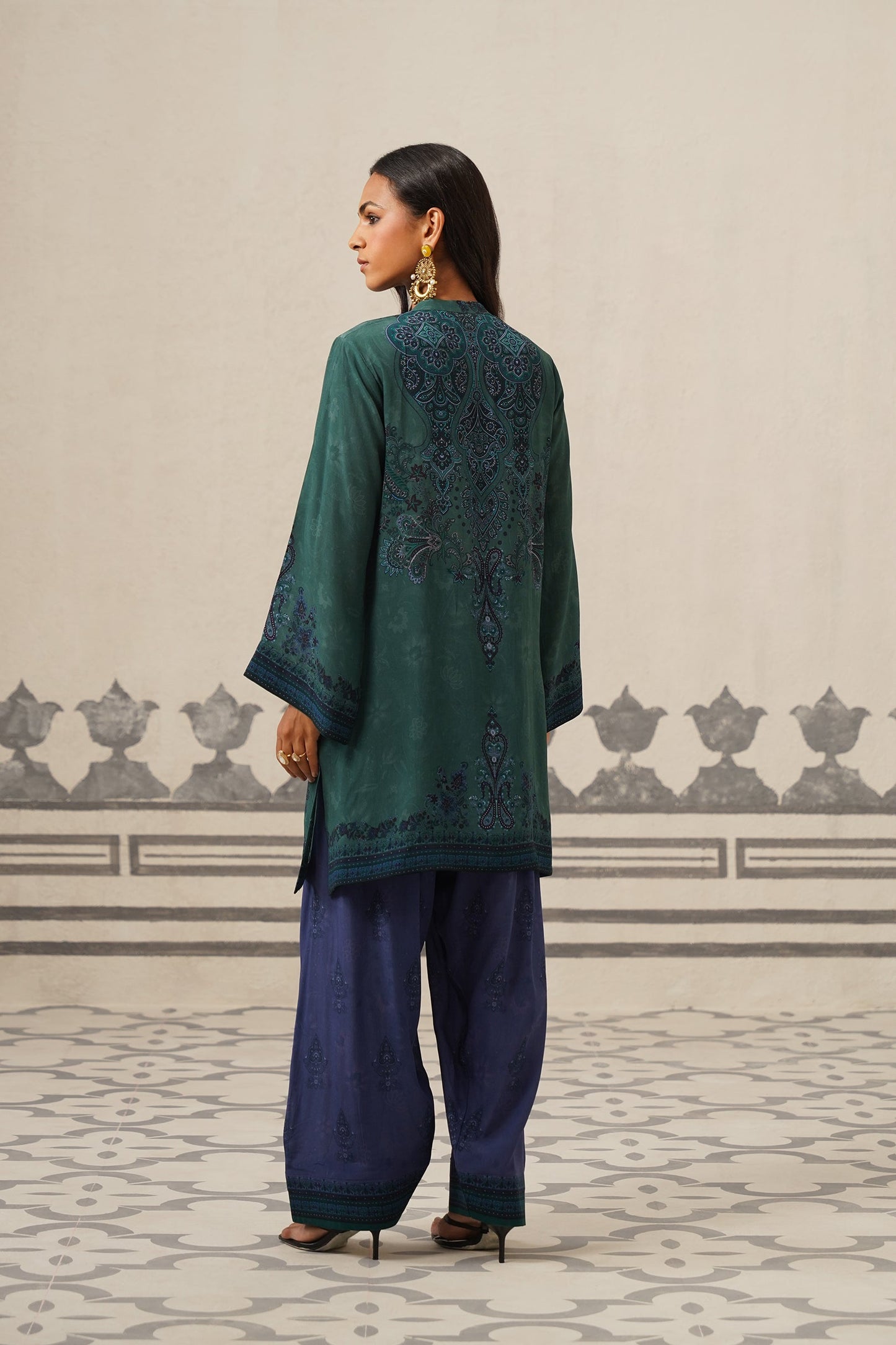 Noor Crepe Printed Suit Set