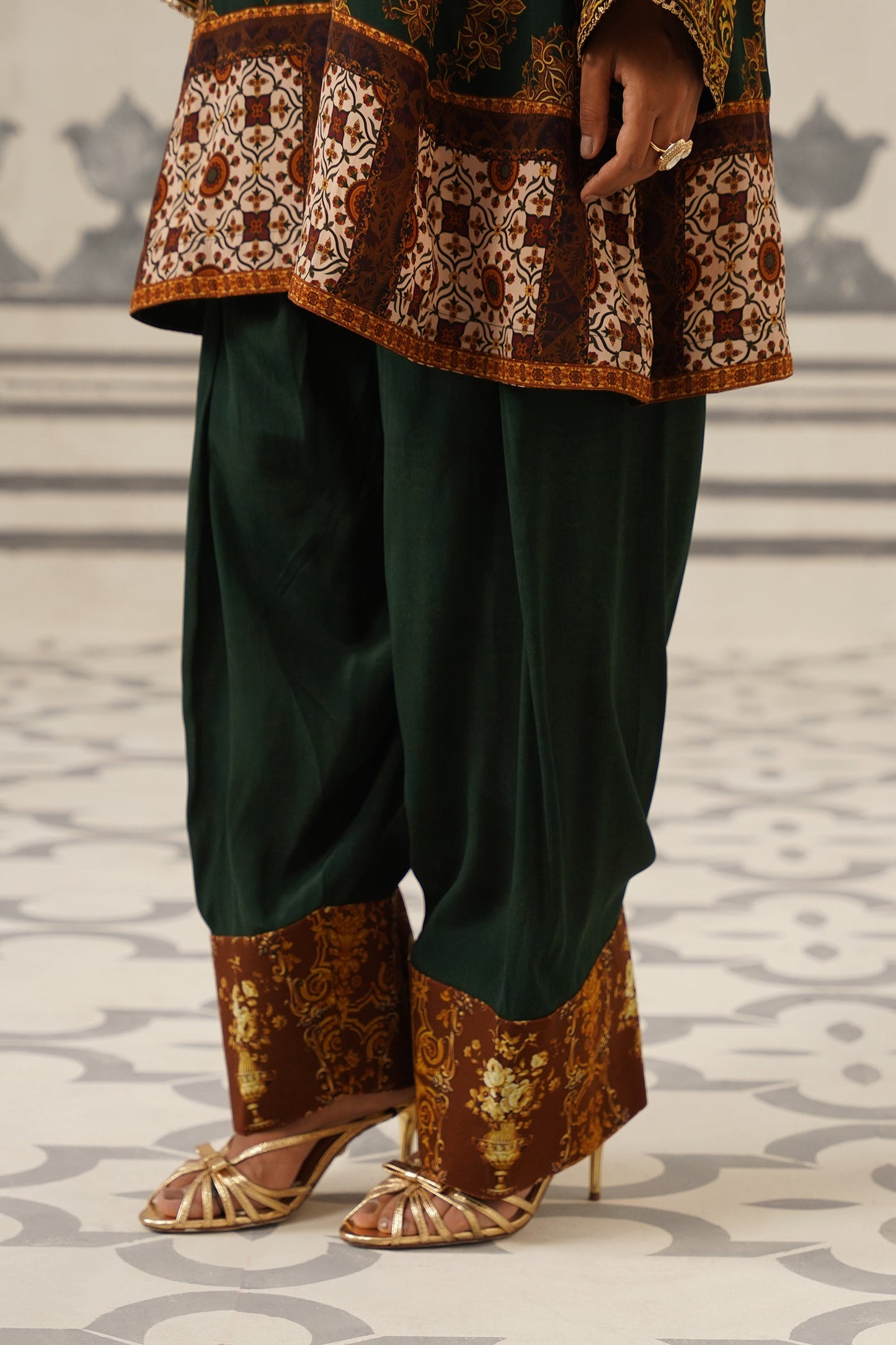 Arya Crepe Hand Embroidered Suit Set