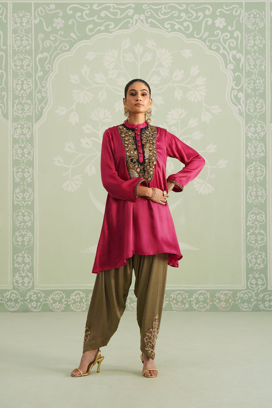 Mysha Hand Embroidered Matching Set - Neetika Chopra