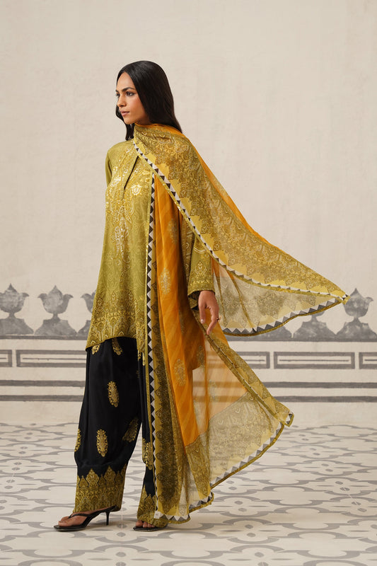 Mehal Crepe Printed Suit Set