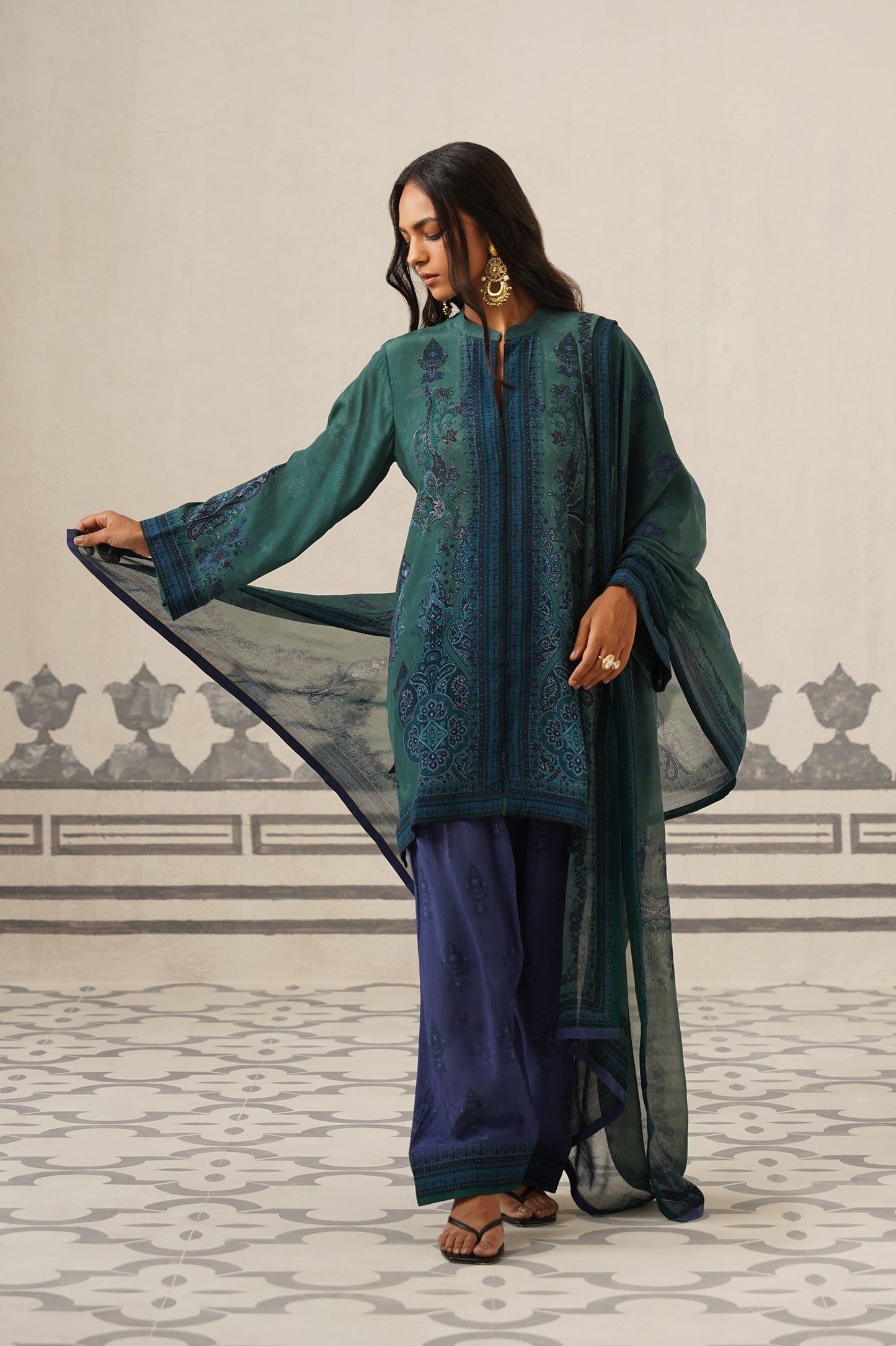 Noor Crepe Printed Suit Set