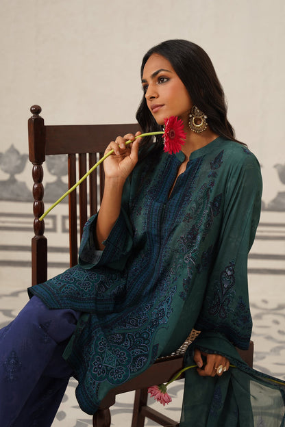 Noor Crepe Printed Suit Set