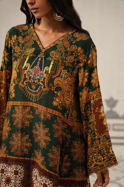 Arya Crepe Hand Embroidered Suit Set