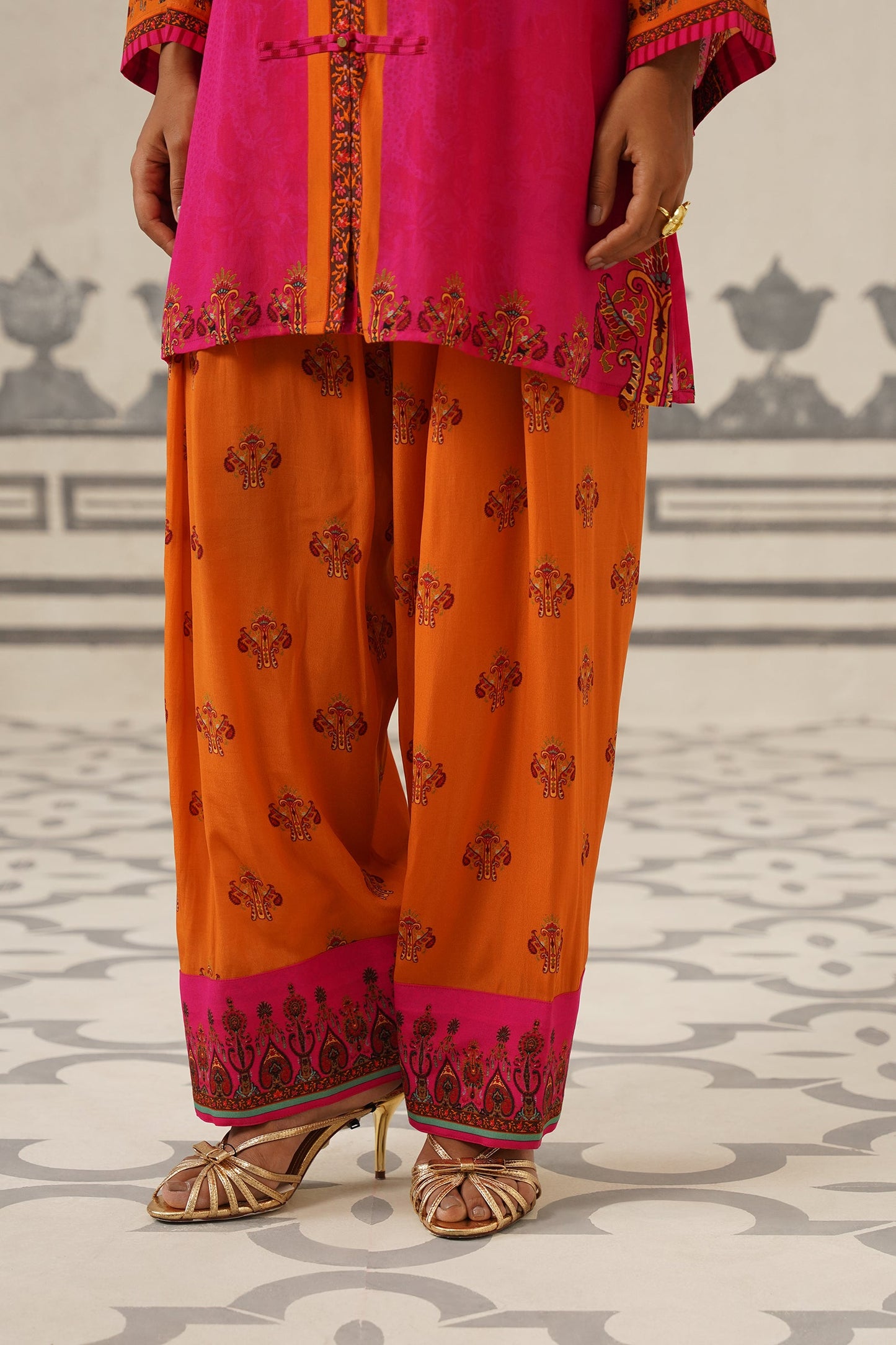 Reet Crepe Printed Suit Set