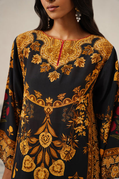 Areeba Crepe Printed Suit Set