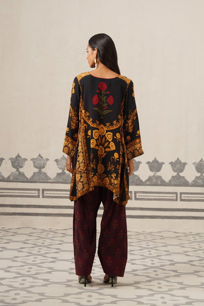 Areeba Crepe Printed Suit Set