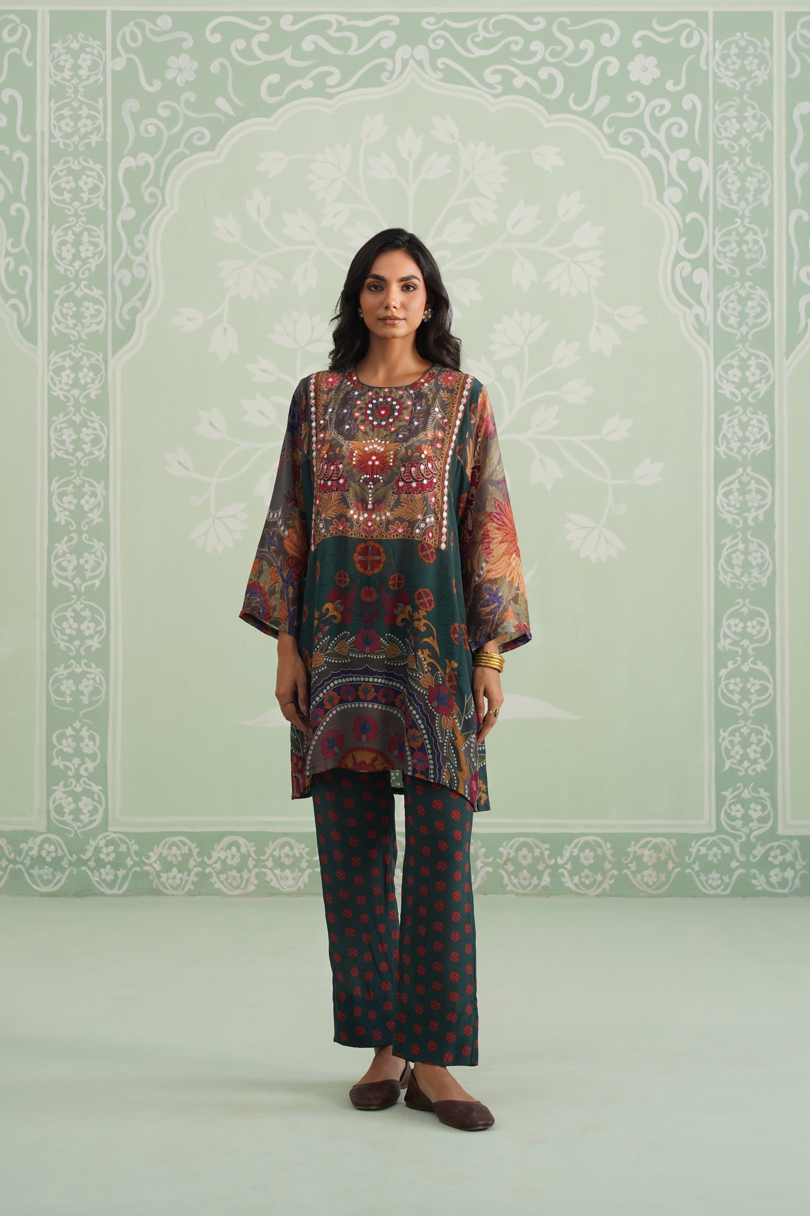 Kinni Printed Hand Embroidered Crepe Matching Set - Neetika Chopra
