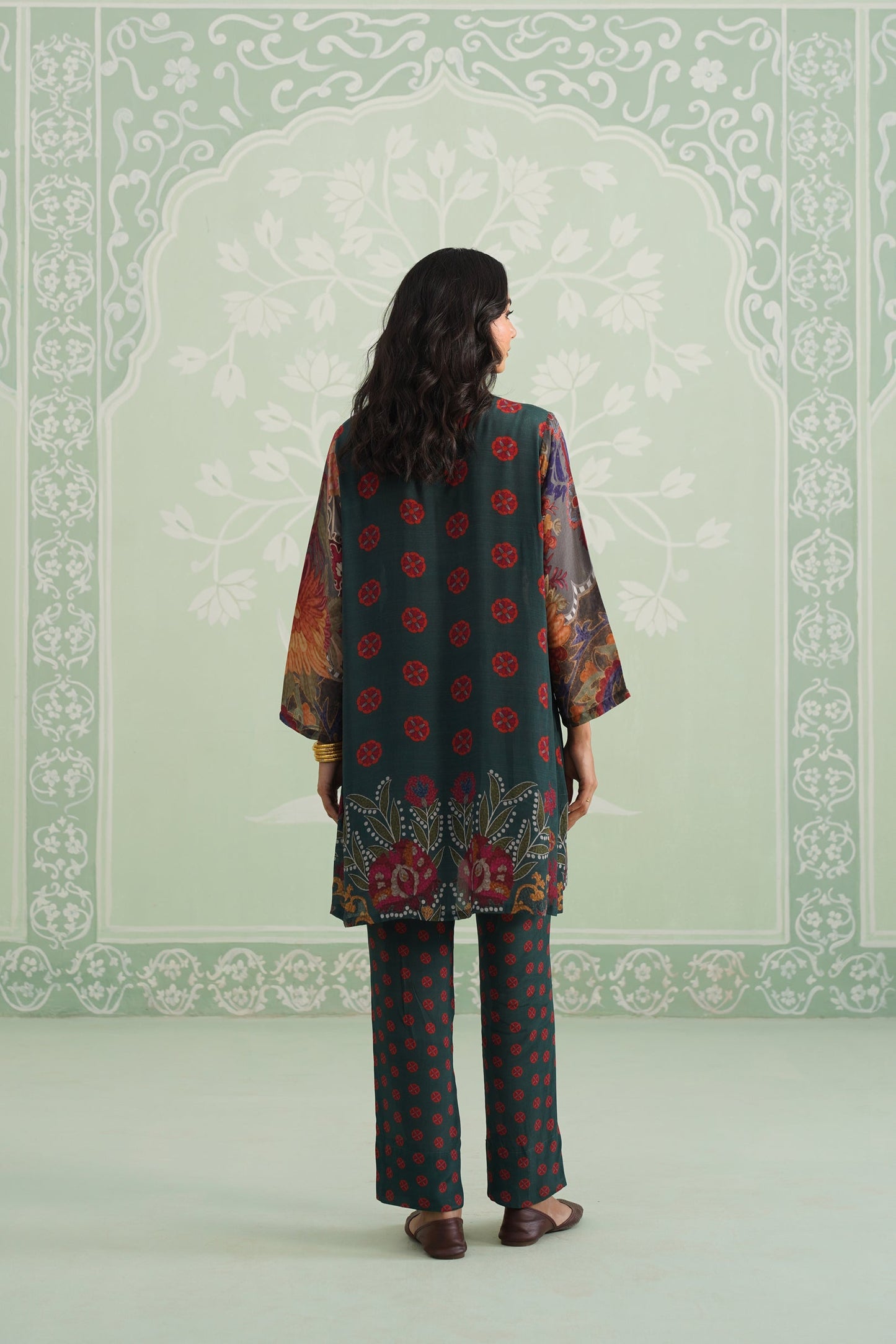 Kinni Printed Hand Embroidered Crepe Matching Set - Neetika Chopra