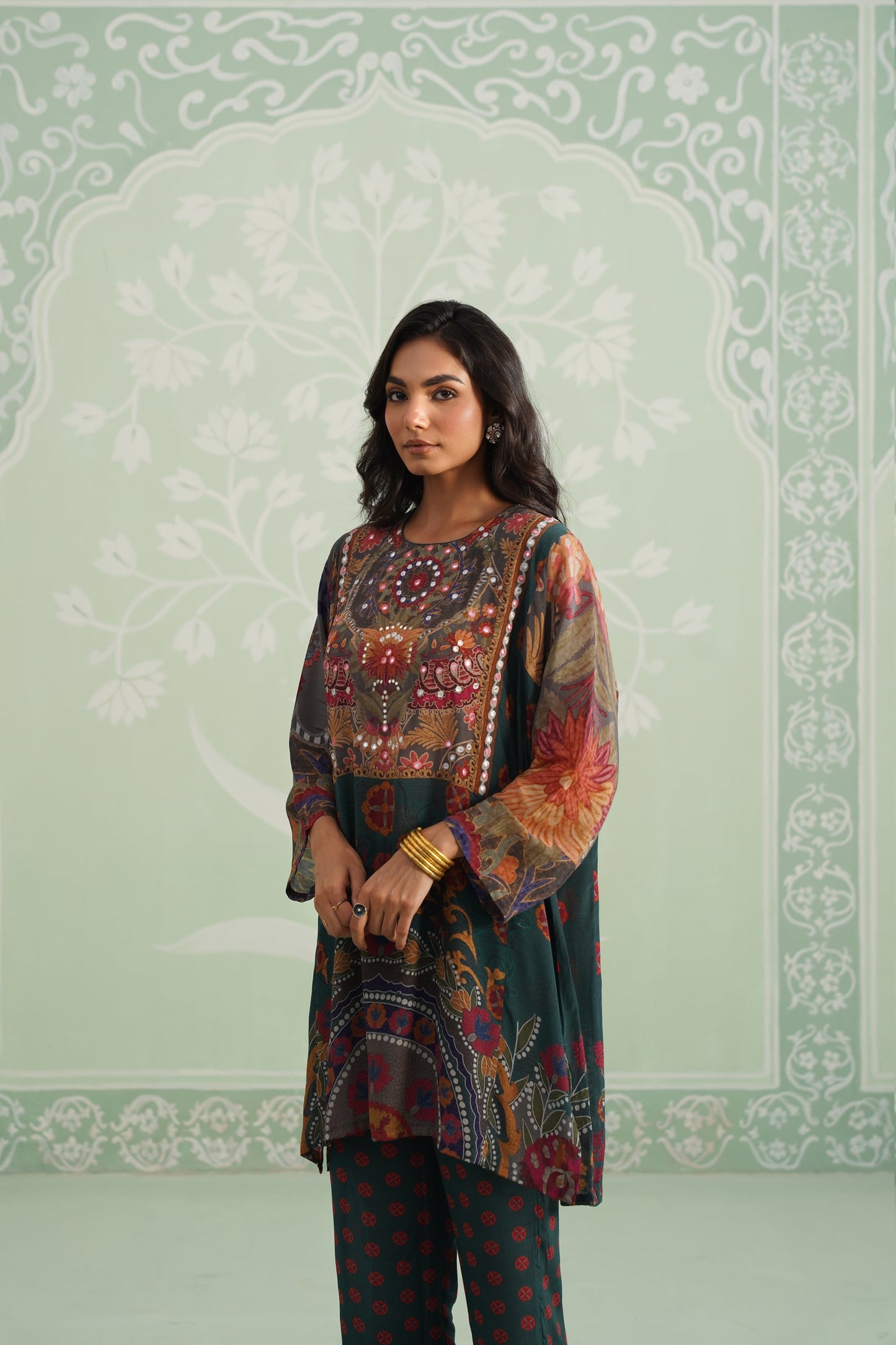 Kinni Printed Hand Embroidered Crepe Matching Set - Neetika Chopra
