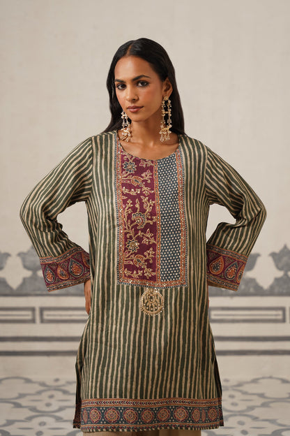 Najma Muslin Crepe Embroidered Suit Set
