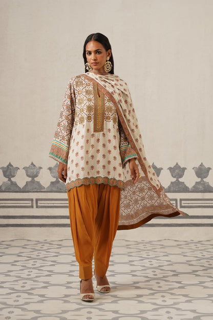 Maham Muslin Hand Embroidered Suit Set
