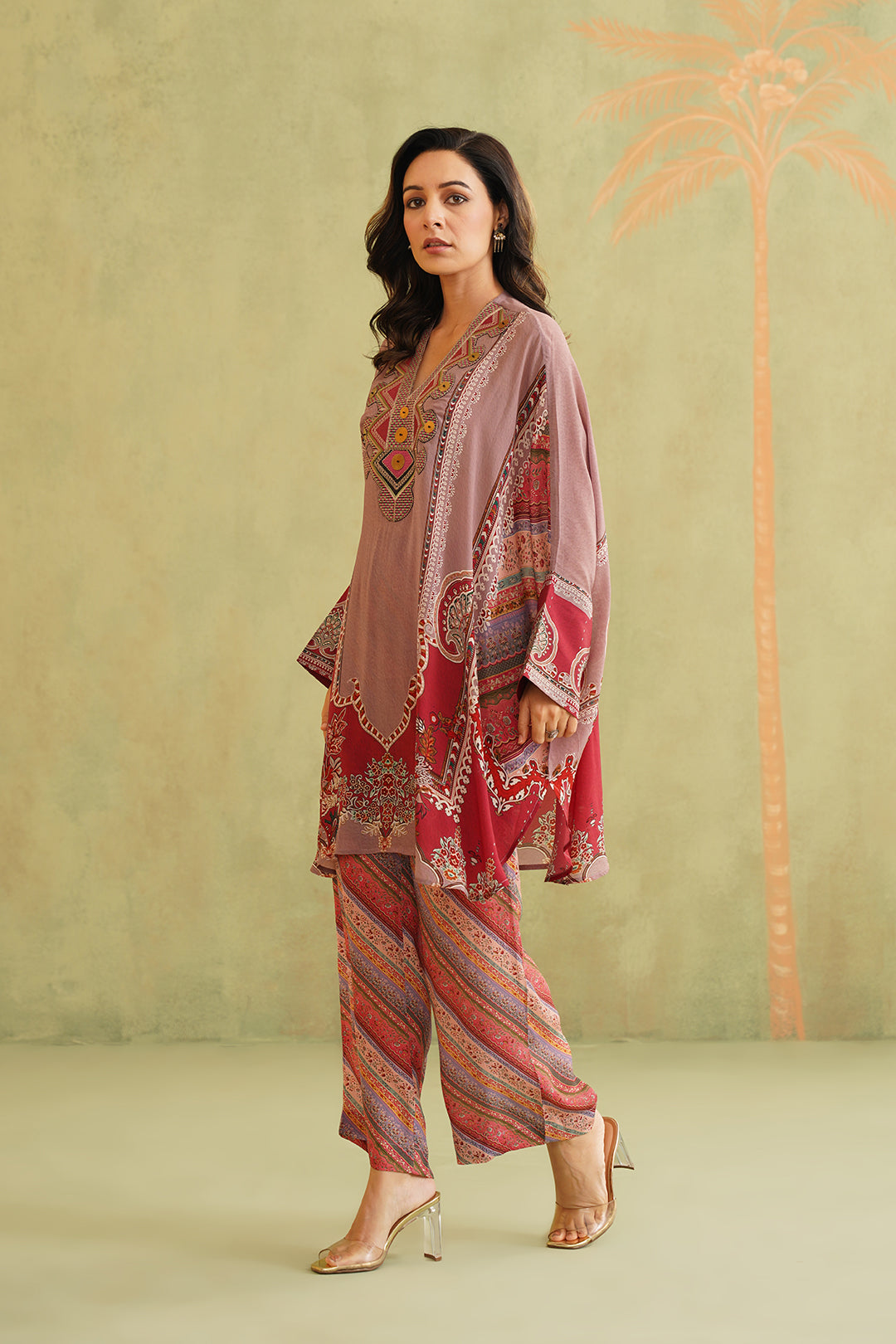 Aariz Embroidered Neck Matching Set - Neetika Chopra
