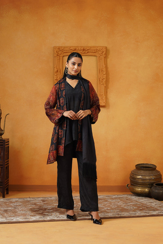 Sureena Crepe Matching Set With Stole - Neetika Chopra