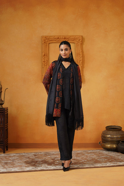 Sureena Crepe Matching Set With Stole - Neetika Chopra