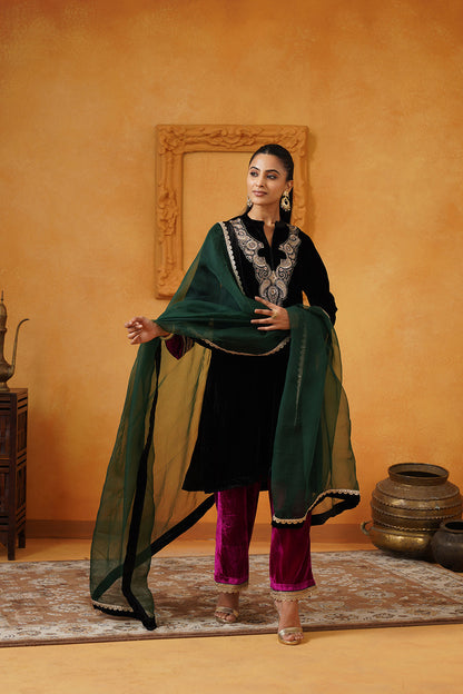 Nadia Velvet Emboidered Kurta Set - Neetika Chopra