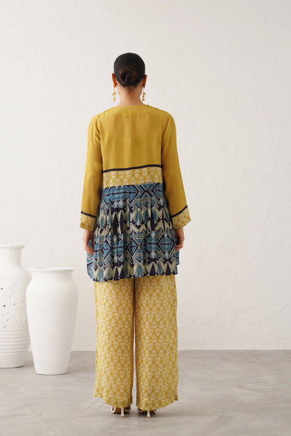 Daisy Daze Printed Crepe Set - Neetika Chopra